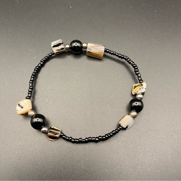 Mixed Bead Bracelet - Picture 1 of 7